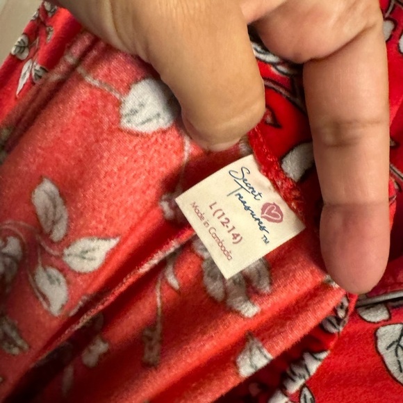 Valentine Day PJ set velvet size large - Picture 7 of 7